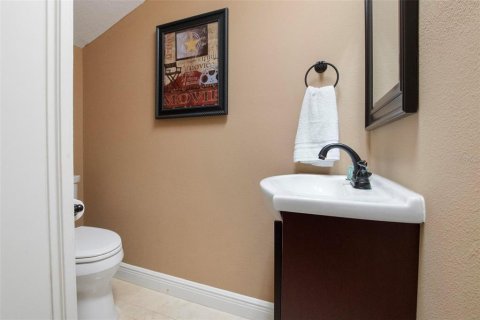 House in Winter Haven, Florida 5 bedrooms, 300.54 sq.m. № 2124340 - photo 29