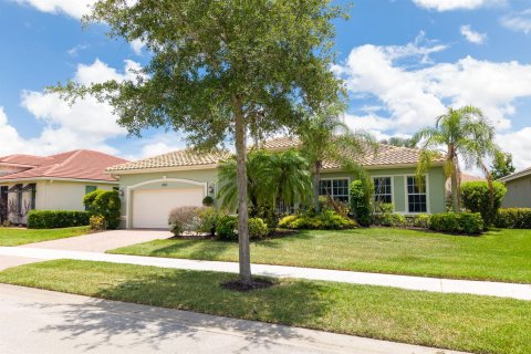 Villa ou maison à Port St. Lucie, Floride 3 chambres, 204.01 m2 № 2331099