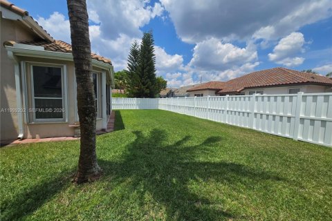Casa en venta en Pembroke Pines, Florida, 4 dormitorios, 238.57 m2 № 2073645 - foto 14