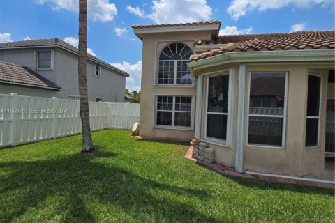 Casa en venta en Pembroke Pines, Florida, 4 dormitorios, 238.57 m2 № 2073645 - foto 15
