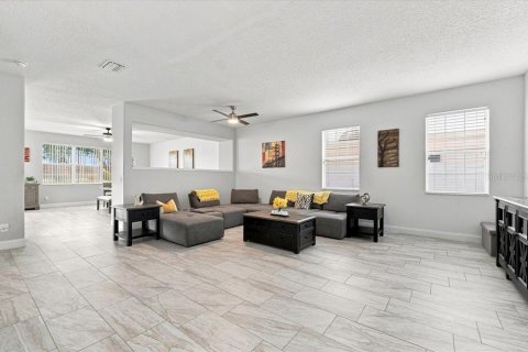 House in Riverview, Florida 3 bedrooms, 236.06 sq.m. № 2329363 - photo 5