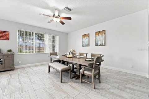 House in Riverview, Florida 3 bedrooms, 236.06 sq.m. № 2329363 - photo 15