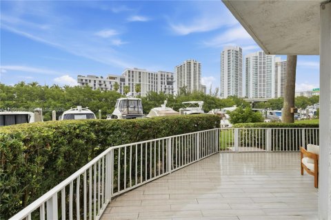 Copropriété à vendre à Aventura, Floride: 2 chambres, 136.01 m2 № 2026845 - photo 25