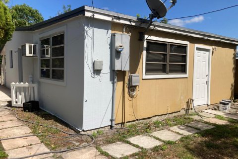 House in West Park, Florida 3 bedrooms, 88.81 sq.m. № 2083538 - photo 29
