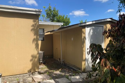 House in West Park, Florida 3 bedrooms, 88.81 sq.m. № 2083538 - photo 30