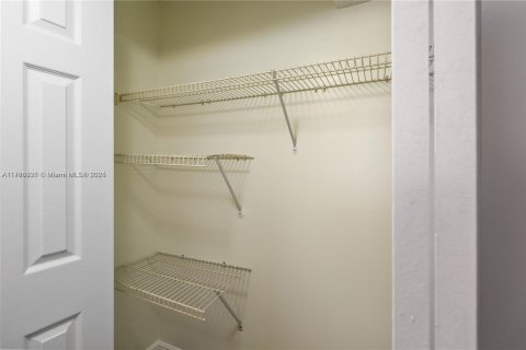 Condominio en alquiler en Tamarac, Florida, 2 dormitorios, 95.22 m2 № 1730939 - foto 18