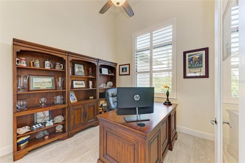 House in Port Charlotte, Florida 3 bedrooms, 191.66 sq.m. № 1803449 - photo 9