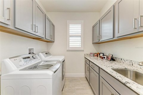 House in Port Charlotte, Florida 3 bedrooms, 191.66 sq.m. № 1803449 - photo 28