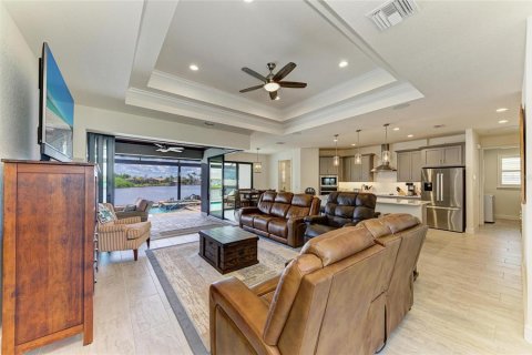 House in Port Charlotte, Florida 3 bedrooms, 191.66 sq.m. № 1803449 - photo 12