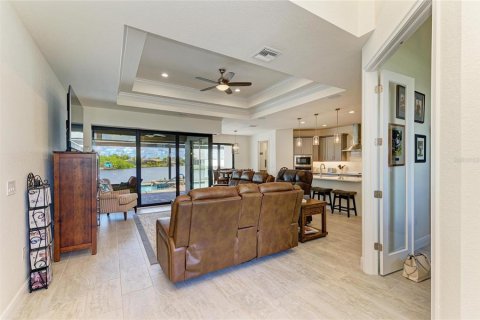 House in Port Charlotte, Florida 3 bedrooms, 191.66 sq.m. № 1803449 - photo 8