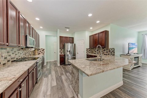 House in Sarasota, Florida 5 bedrooms, 299.33 sq.m. № 2259353 - photo 8