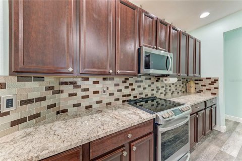 House in Sarasota, Florida 5 bedrooms, 299.33 sq.m. № 2259353 - photo 7