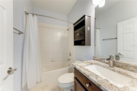 House in Sarasota, Florida 5 bedrooms, 299.33 sq.m. № 2259353 - photo 24