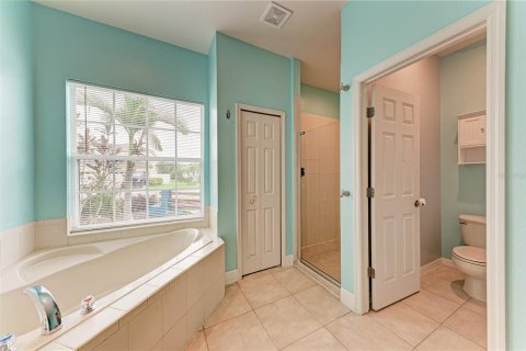 House in Sarasota, Florida 5 bedrooms, 299.33 sq.m. № 2259353 - photo 23