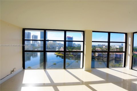 Apartamento en Hallandale Beach, Florida 2 dormitorios, 99.87 m2 № 2012370