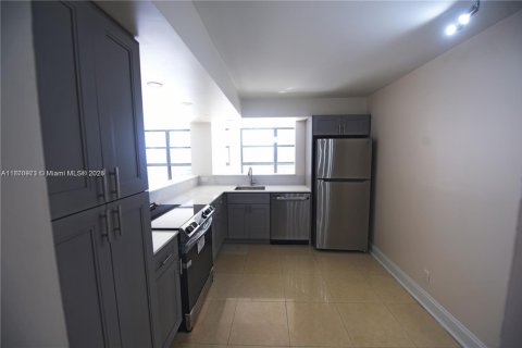Apartamento en alquiler en Hallandale Beach, Florida, 2 dormitorios, 99.87 m2 № 2012370 - foto 8