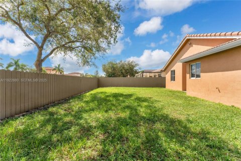 Casa en venta en Homestead, Florida, 3 dormitorios, 163.42 m2 № 1977484 - foto 22