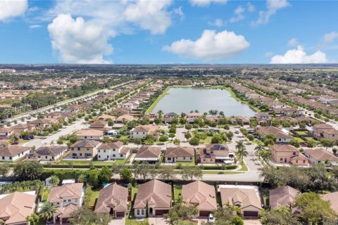 Casa en venta en Homestead, Florida, 3 dormitorios, 163.42 m2 № 1977484 - foto 27