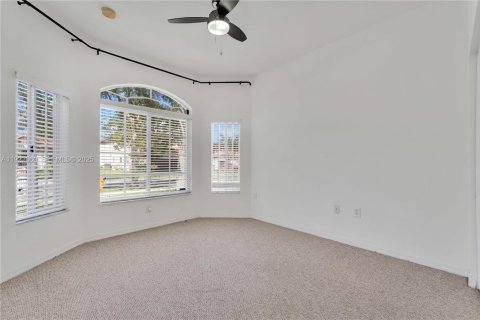 Casa en venta en Homestead, Florida, 3 dormitorios, 163.42 m2 № 1977484 - foto 13