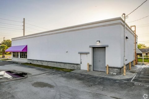 Propiedad comercial en alquiler en Bradenton, Florida, 516.44 m2 № 1783386 - foto 2