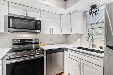Copropriété à vendre à Mount Dora, Floride: 3 chambres, 112.32 m2 № 2113921 - photo 17