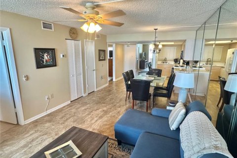 Condominio en alquiler en Hudson, Florida, 2 dormitorios, 88.26 m2 № 1316948 - foto 9