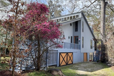 Casa en Fort White, Florida 3 dormitorios, 153.2 m2 № 2145181