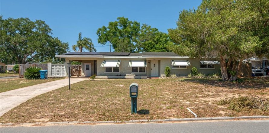 Casa en Lake Wales, Florida 3 dormitorios, 143.53 m2 № 1639928