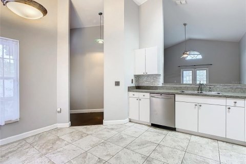 House in Winter Haven, Florida 3 bedrooms, 104.14 sq.m. № 1885133 - photo 11