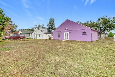 House in Winter Haven, Florida 3 bedrooms, 104.14 sq.m. № 1885133 - photo 25