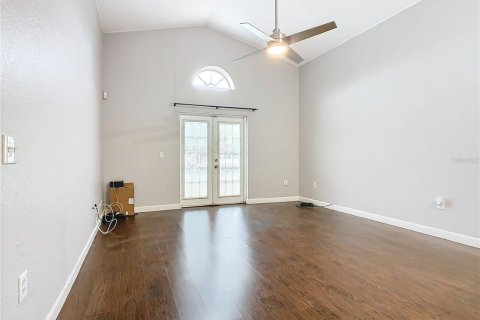 House in Winter Haven, Florida 3 bedrooms, 104.14 sq.m. № 1885133 - photo 3