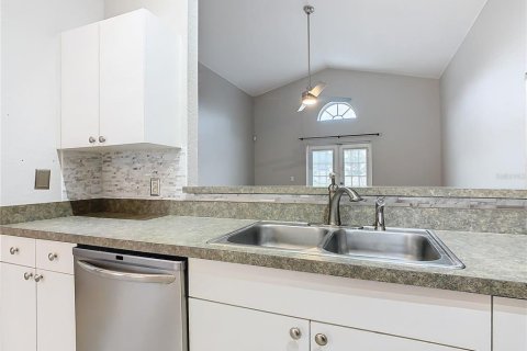 House in Winter Haven, Florida 3 bedrooms, 104.14 sq.m. № 1885133 - photo 13
