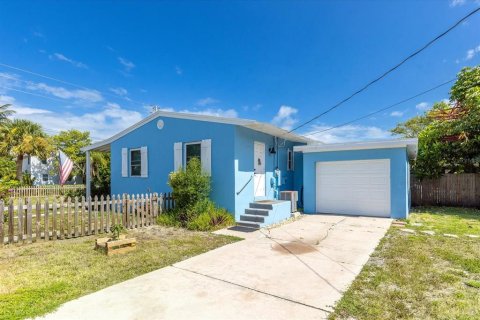 House in St. Lucie, Florida 2 bedrooms, 83.98 sq.m. № 2225981
