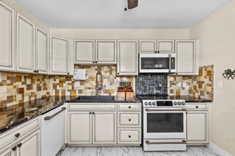 Casa en venta en St. Lucie, Florida, 2 dormitorios, 83.98 m2 № 2225981 - foto 5