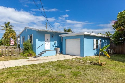 Casa en venta en St. Lucie, Florida, 2 dormitorios, 83.98 m2 № 2225981 - foto 2