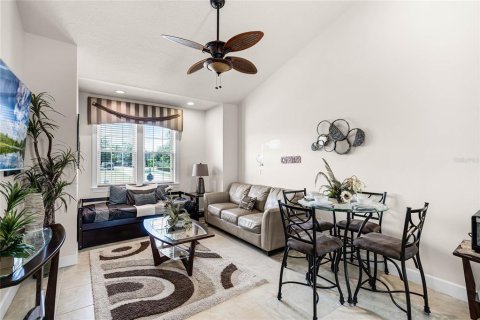 House in Four Corners, Florida 5 bedrooms, 283.35 sq.m. № 1204794 - photo 12