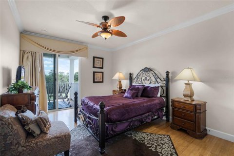 House in Four Corners, Florida 5 bedrooms, 283.35 sq.m. № 1204794 - photo 19