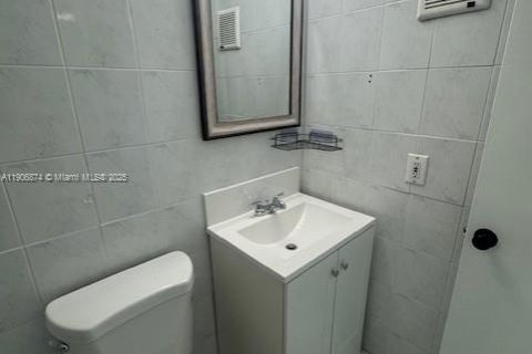 Appartement à louer à Miami, Floride: 2 chambres, 111.11 m2 № 1963299 - photo 11