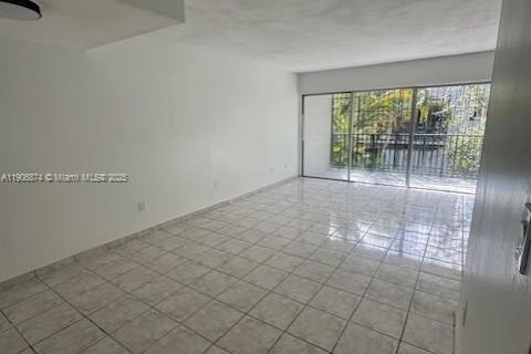 Appartement à louer à Miami, Floride: 2 chambres, 111.11 m2 № 1963299 - photo 1