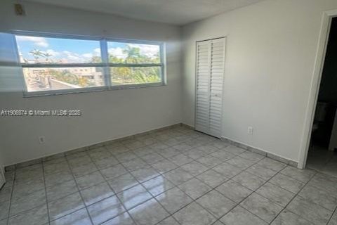 Appartement à louer à Miami, Floride: 2 chambres, 111.11 m2 № 1963299 - photo 12