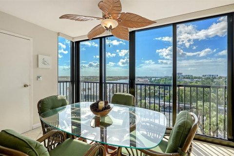 Condo in Sarasota, Florida, 2 bedrooms  № 2380481 - photo 11