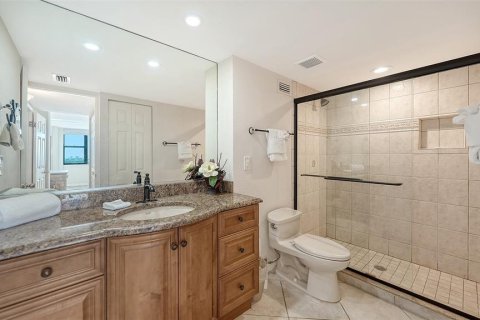 Condo in Sarasota, Florida, 2 bedrooms  № 2380481 - photo 30