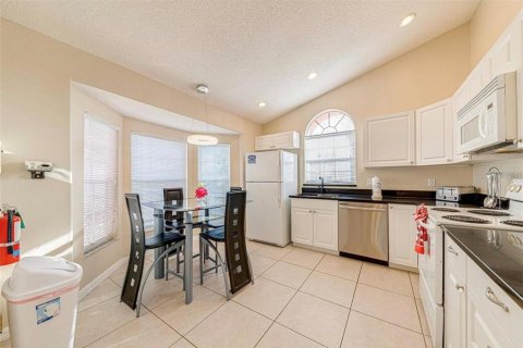 Casa en alquiler en Kissimmee, Florida, 4 dormitorios, 161.65 m2 № 1916443 - foto 18