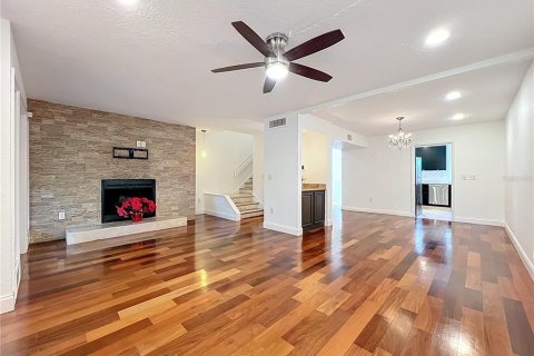 Condo in Orlando, Florida, 2 bedrooms  № 2147540 - photo 12