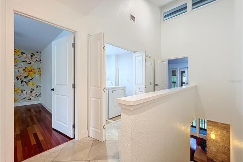 Condo in Orlando, Florida, 2 bedrooms  № 2147540 - photo 19