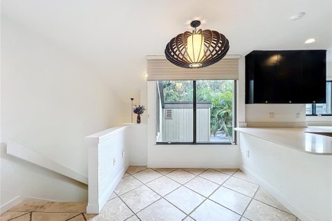 Condo in Orlando, Florida, 2 bedrooms  № 2147540 - photo 8