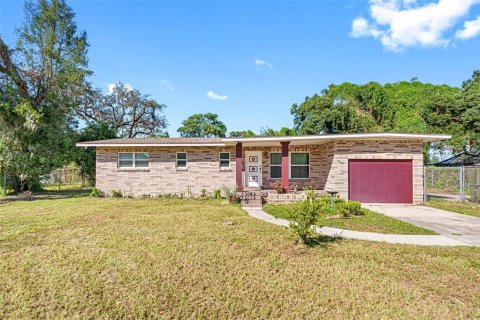 House in Brandon, Florida 3 bedrooms, 155.8 sq.m. № 1408769 - photo 2