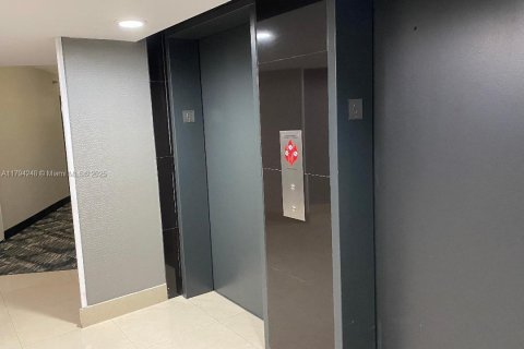 Купить кондоминиум в Авентура, Флорида 2 спальни, 109.72м2, № 1700705 - фото 11