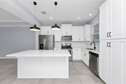 Touwnhouse à louer à Orlando, Floride: 3 chambres, 155.52 m2 № 2102039 - photo 11