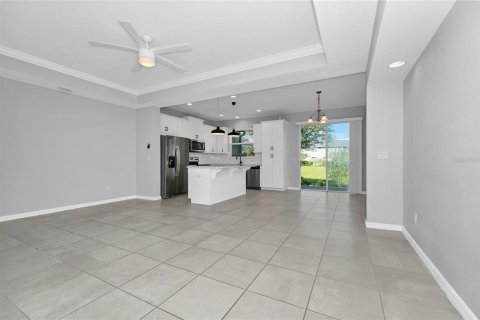 Touwnhouse à louer à Orlando, Floride: 3 chambres, 155.52 m2 № 2102039 - photo 4
